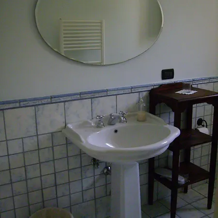 Bed & Breakfast Antico Aranceto 3*