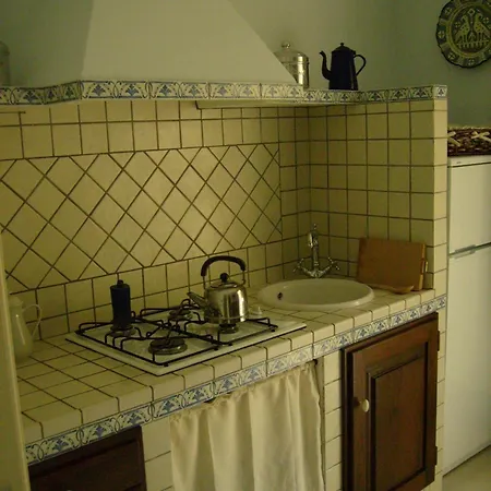 Bed and Breakfast Antico Aranceto 3*