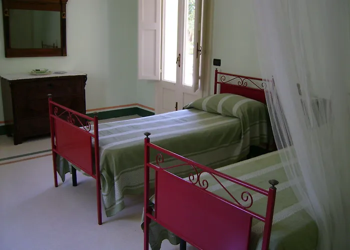 Bed & Breakfast Antico Aranceto 3*