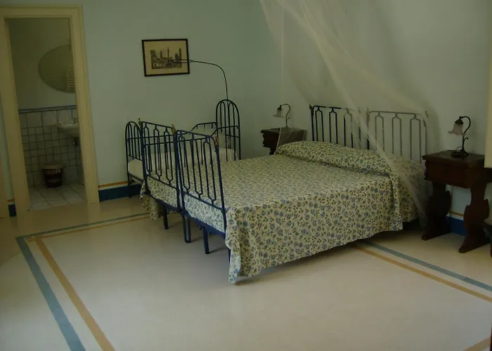 Antico Aranceto Bed & Breakfast 3*